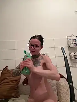 Stripchat Private Sex Chat of SkinnyLilly