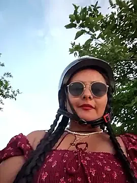 Stripchat Sex Cam of bellapaty