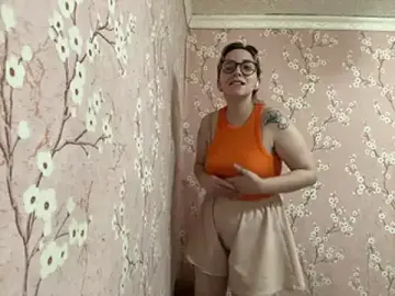 Stripchat Live Sex Cam of CandyFever