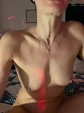 Stripchat Free Porn Cam of Chris06d22@xh