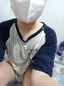 Stripchat Free Live Porn of EnzxMoon02