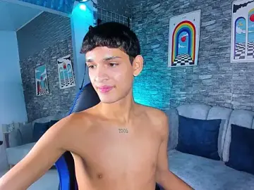Stripchat Watch Live Sex Cams of stevensantana1