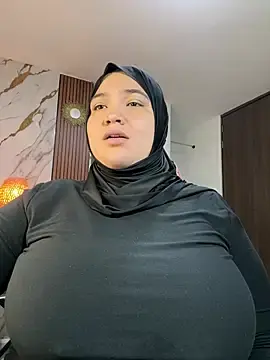 Stripchat Nude Webcam of sweetmuslim01
