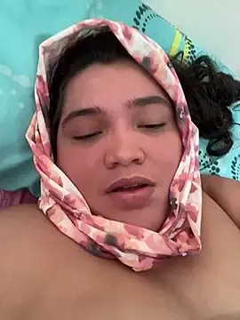 Stripchat Live Sex Cam of sweetmuslim01
