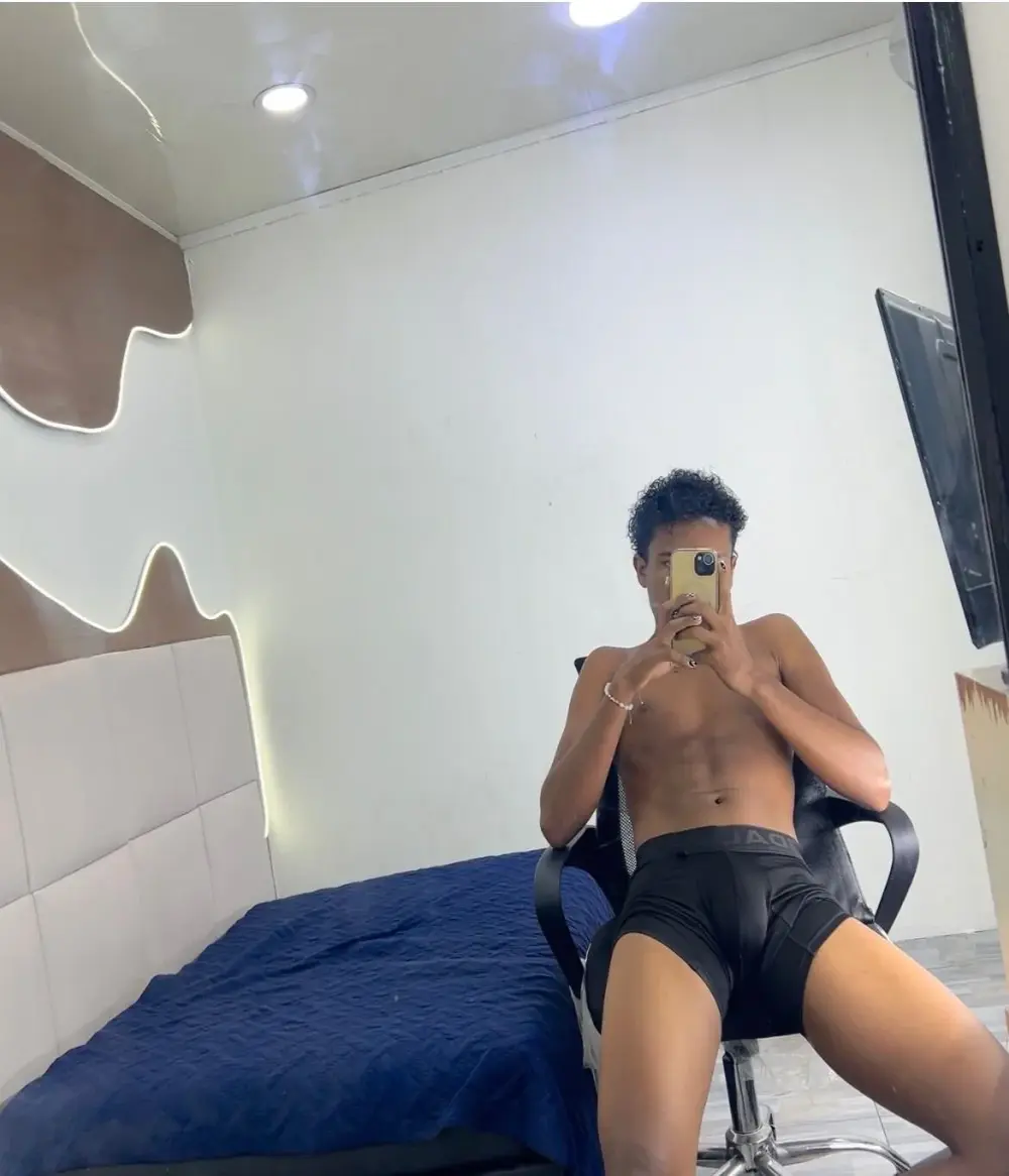Chris_Hott