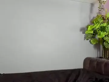 Stripchat Free Porn Cam of Kira_Exe_