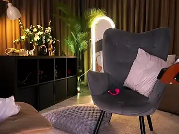 Stripchat Live Sex Cam of MissEmaDivine