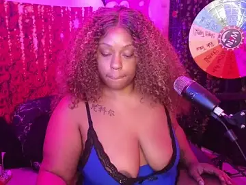Stripchat Sex Cam of cheriserozequeen