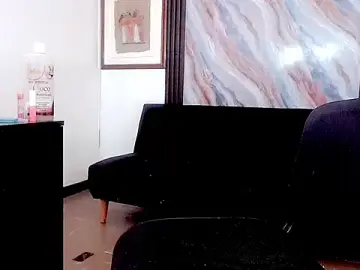 Stripchat Live Sex Cam of bellatrixx_69