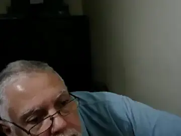 Stripchat Live Sex Cam of 100Tauros