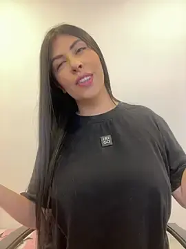 Stripchat Nude Webcam of Alanna_atm_