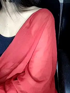 Stripchat Live Sex Cam of Leeezz_ahh