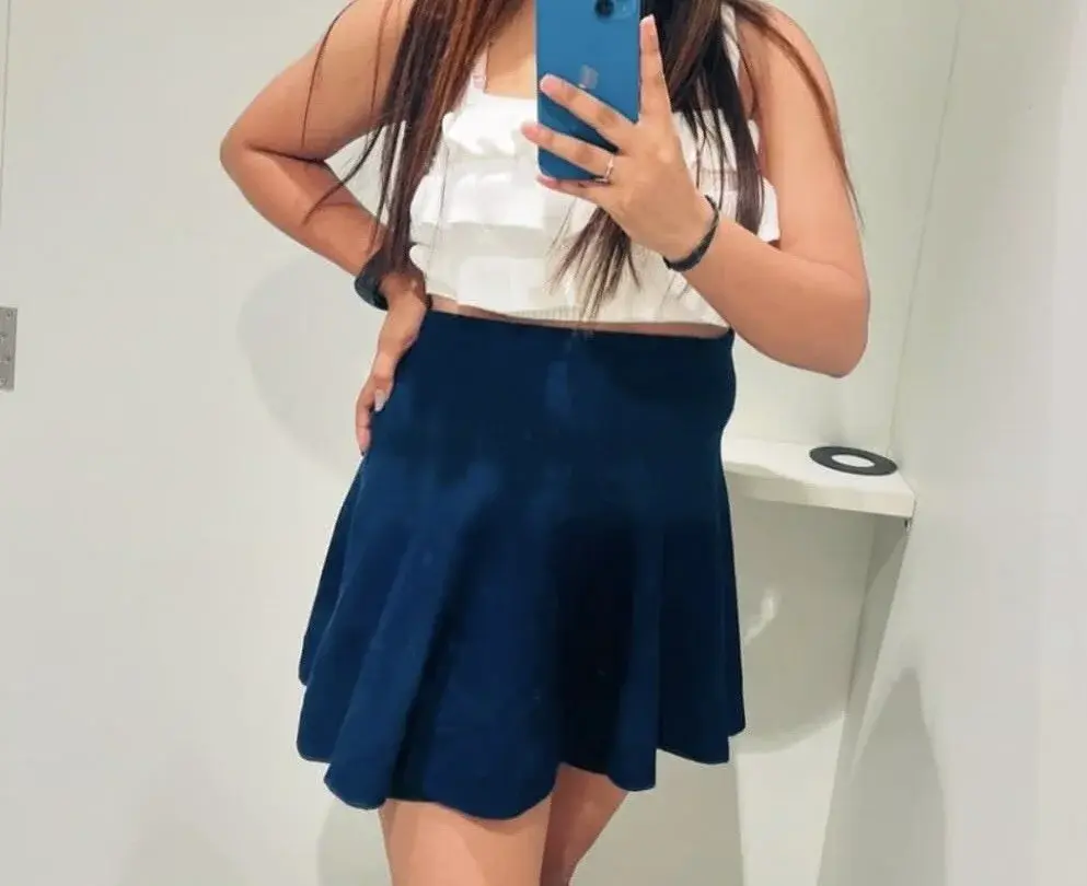 Loving_gaur