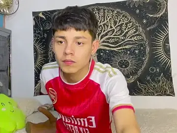 Stripchat Live Sex of Andy_Belier23
