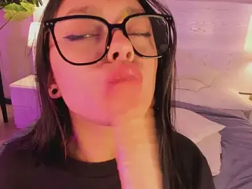 Stripchat Best Webcam of Lummii_