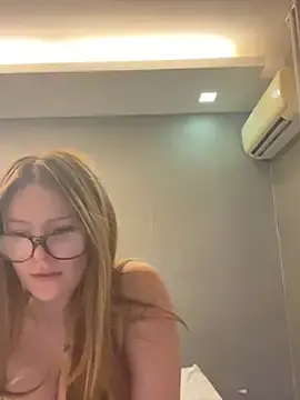 Stripchat Live Sex of cherryrosealiee