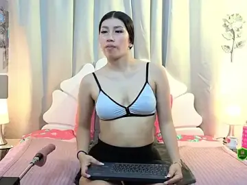 Stripchat Free Live Porn of Lili_Opal