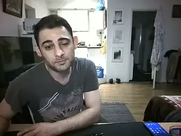 Stripchat Free Porn Cam of mihaimichael
