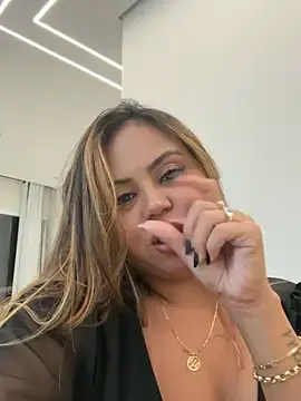 Stripchat Sex Cam of lariic