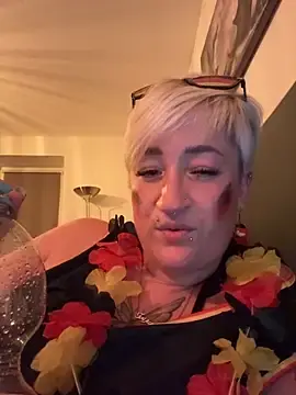 Stripchat Watch Live Sex Cams of Bigboobiegirl90