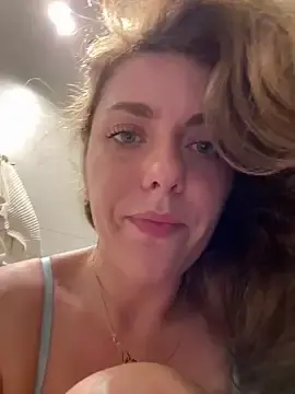 Stripchat Live Sex Cam of MariiD