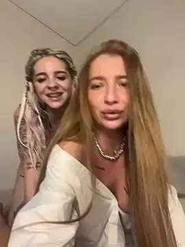 Stripchat Sex Chat of RollingGirls