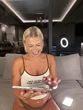 Stripchat Sex Cam of SexOnMyLvL