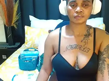Stripchat Adult Webcams of NaughtyLuux12