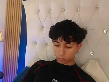 Stripchat Free Porn Cam of Aiden_Rivers_