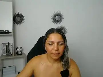 Stripchat Sex Cam of cum_bigass