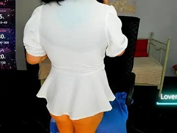 Stripchat Adult Webcam of Julia_Dean