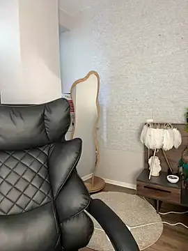 Stripchat Live Sex Cam of KimEvanss