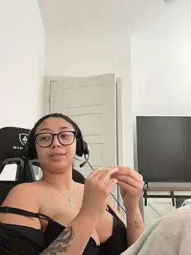 Stripchat Adult Webcam of minhaaa_baby