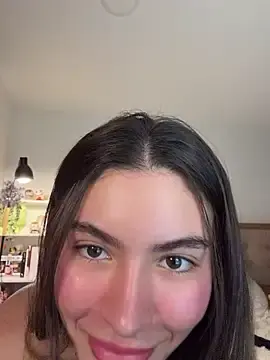 Stripchat Free Porn Cam of Your_Honeey