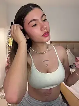 Stripchat Sex Cam of Your_Honeey