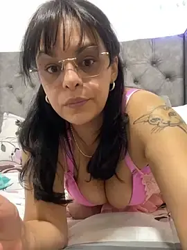 Stripchat Adult Webcam of Kataliina