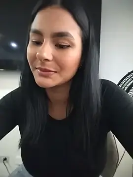 Stripchat Live Sex Cam of gabysanta_