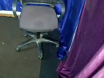 Stripchat Sex Cam of QUEEN_SAKHI1