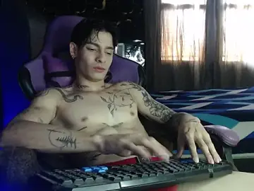 Stripchat Free Live Porn of apolo_new