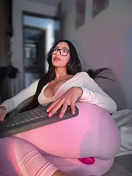 Stripchat Live Porn of DulceLenns