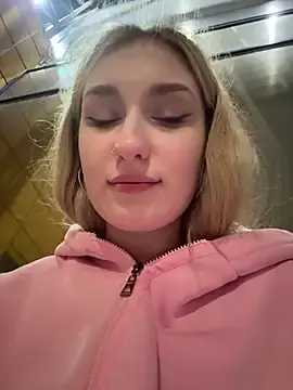 Stripchat Live Porn of Polly_Pop