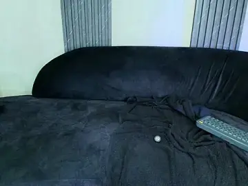 Stripchat Live Sex Cam of Petesevans