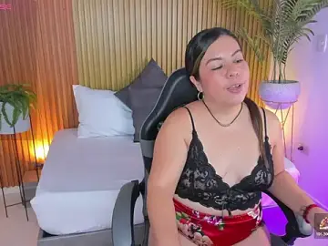 Stripchat Live Sex of nahia_13