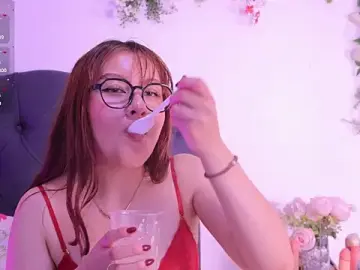 Stripchat Free Live Porn of AmyKiss_