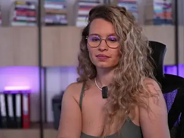 Stripchat Live Sex Cam of BrandyWhite