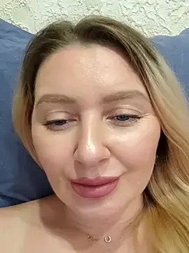 Stripchat Free Porn Cam of LadyLolyPop_