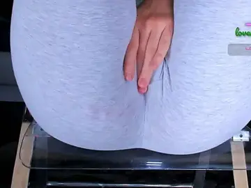 Stripchat Free Live Porn of Cameltoe_squirt_inPants