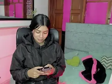 Stripchat Watch Live Sex Cams of Aysha_winxs