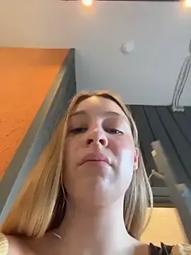 Stripchat Sex Cam of SashaCatt