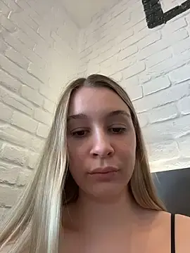 Stripchat Sex Cam of SashaCatt